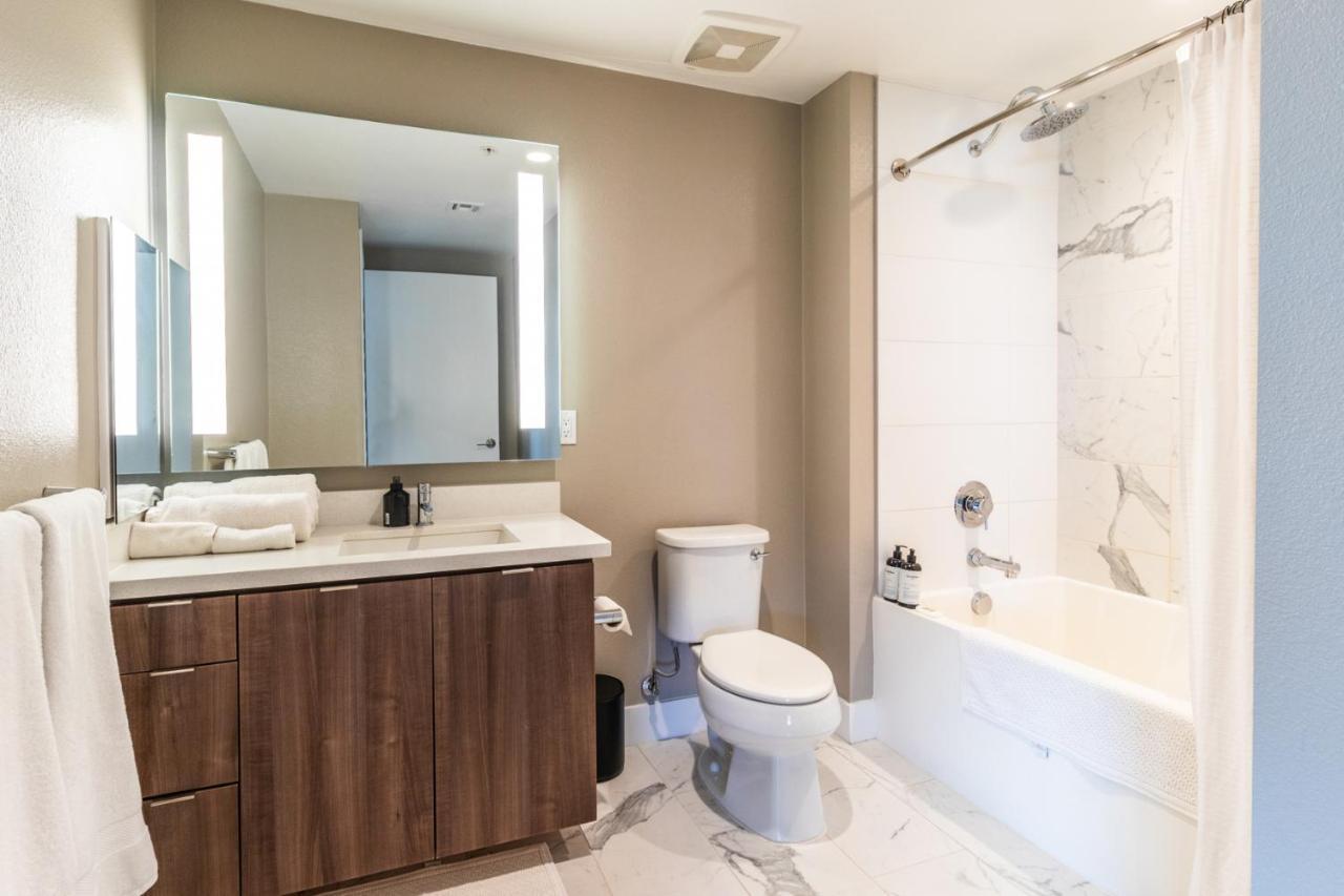 Luxury And Bright 2bdr And 2bth 4 Guests In Hollywood Los Angeles
